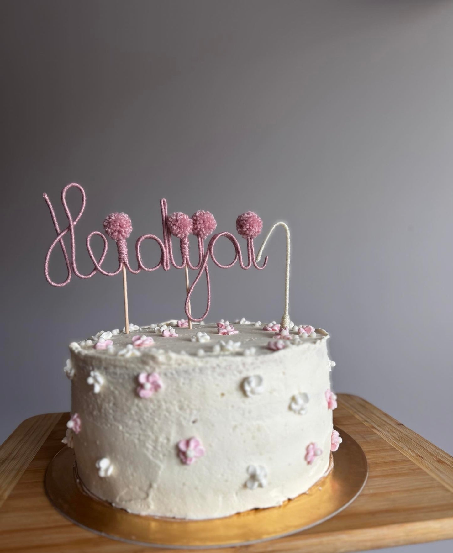 Custom Knitted Wire Cake Topper — Personalized Birthday Party Decor